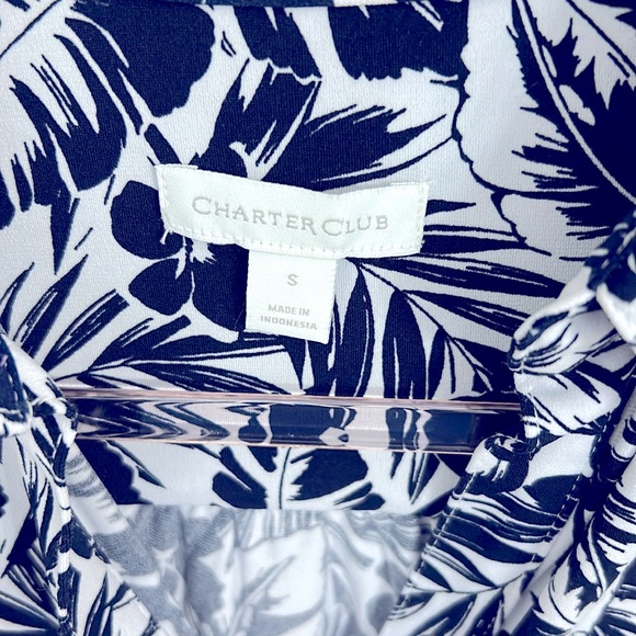 Women’s Small, navy and white Charter Club top - Picture 2 of 5